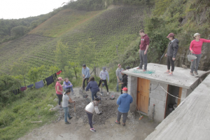 Cove Students working in Ecuador