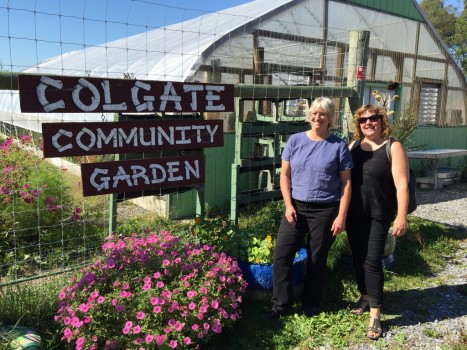 On Friday morning, our two visiting speakers, Dr Laura Lengnick (left) and Dr Jennifer Jordan toured Colgate's student-run Community Garden.